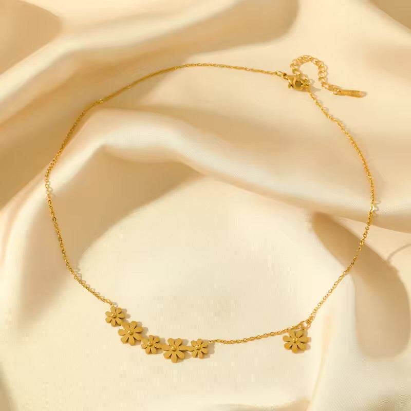 DAISY DROP NECKLACE