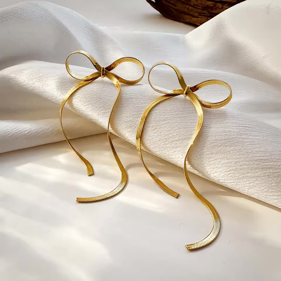 BOW EARRINGS