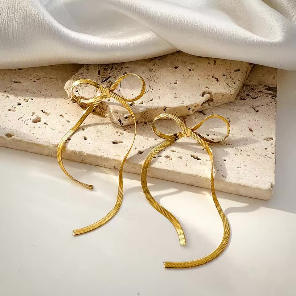 BOW EARRINGS