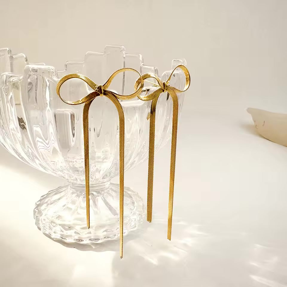 BOW EARRINGS