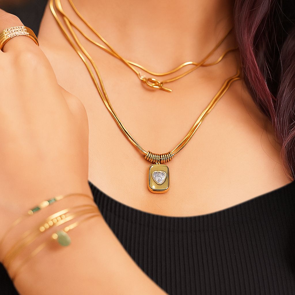 HEART PENDANT NECKLACE